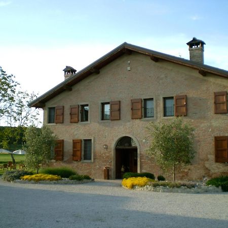 Agriturismo La Cascinetta ปิเอเวดิเชนโต ภายนอก รูปภาพ