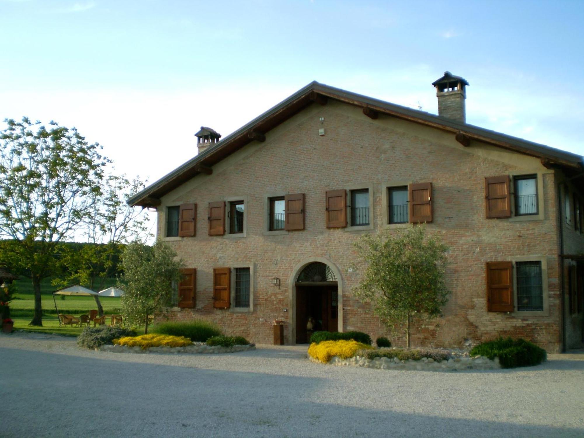Agriturismo La Cascinetta ปิเอเวดิเชนโต ภายนอก รูปภาพ