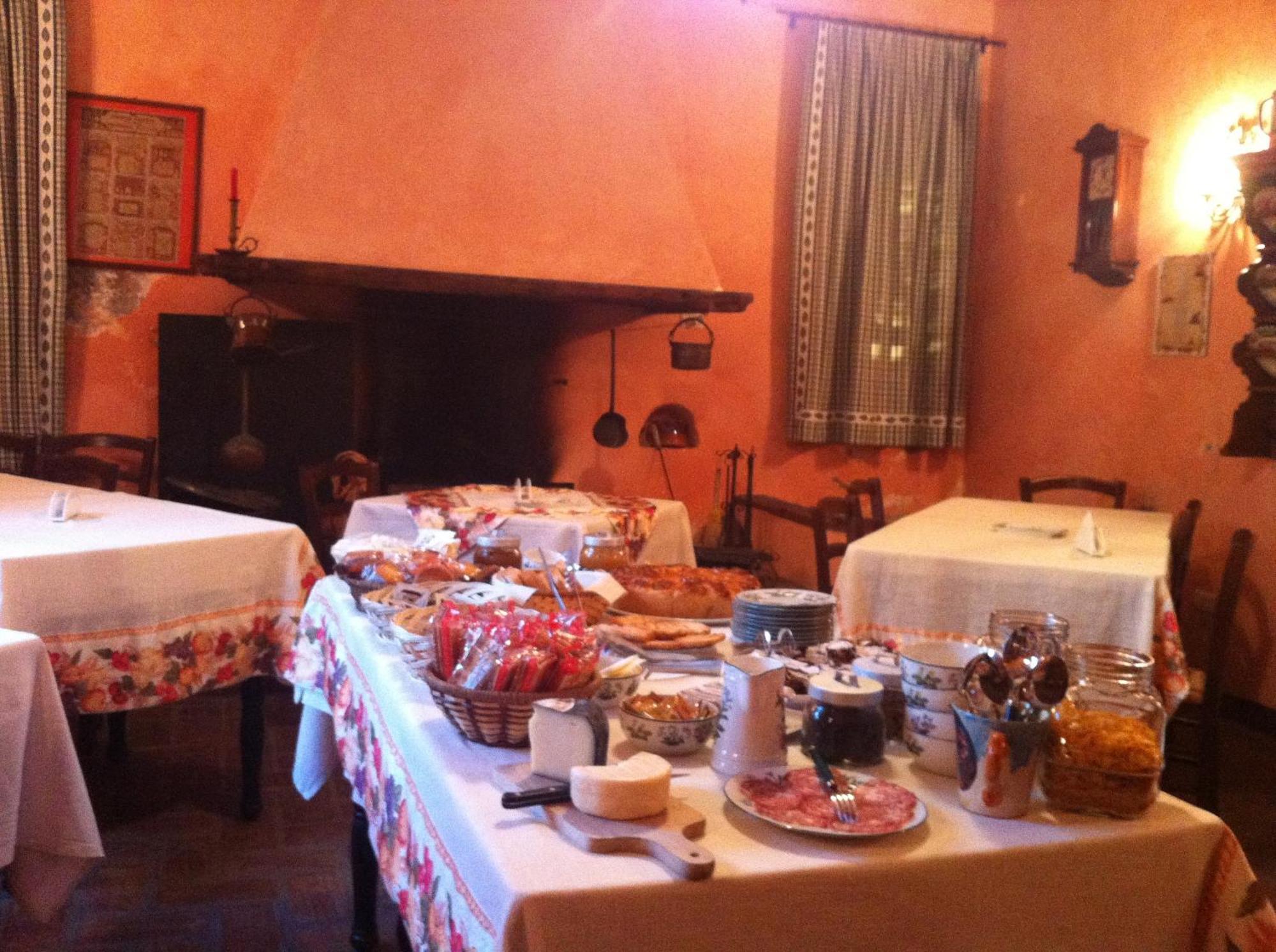 Agriturismo La Cascinetta ปิเอเวดิเชนโต ภายนอก รูปภาพ