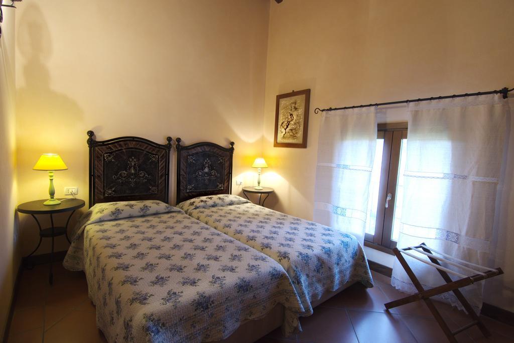 Agriturismo La Cascinetta ปิเอเวดิเชนโต ภายนอก รูปภาพ
