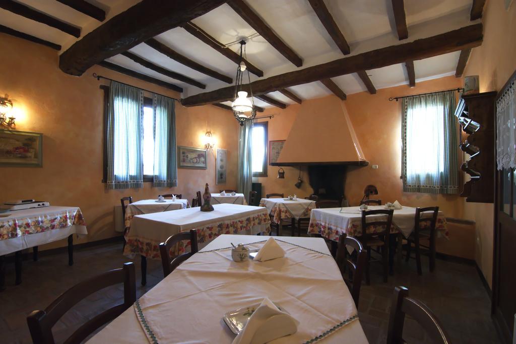 Agriturismo La Cascinetta ปิเอเวดิเชนโต ภายนอก รูปภาพ